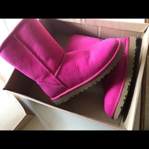 PINK UGG BOOTS